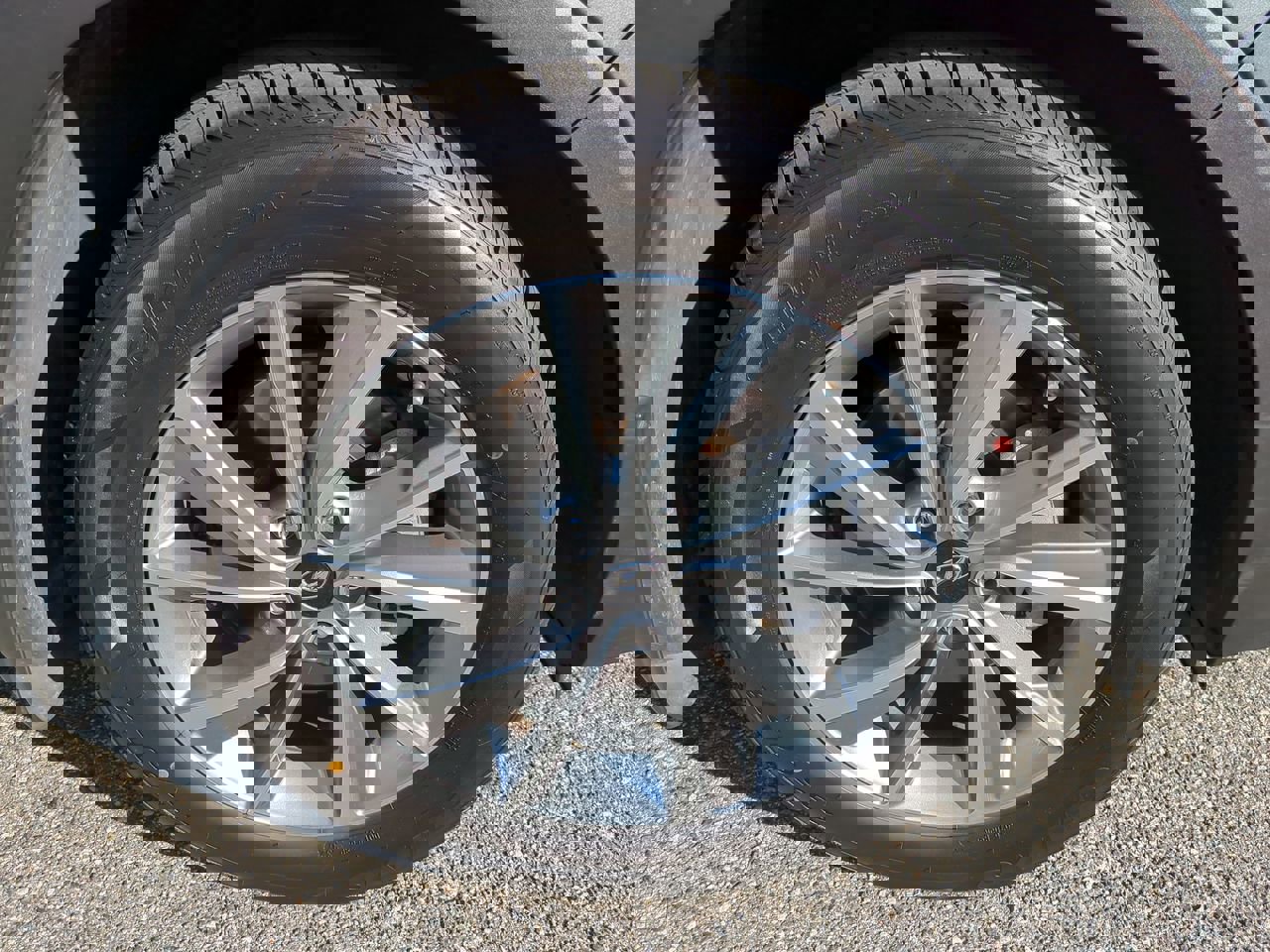 Used 2019 Hyundai Santa Fe Limited image 11