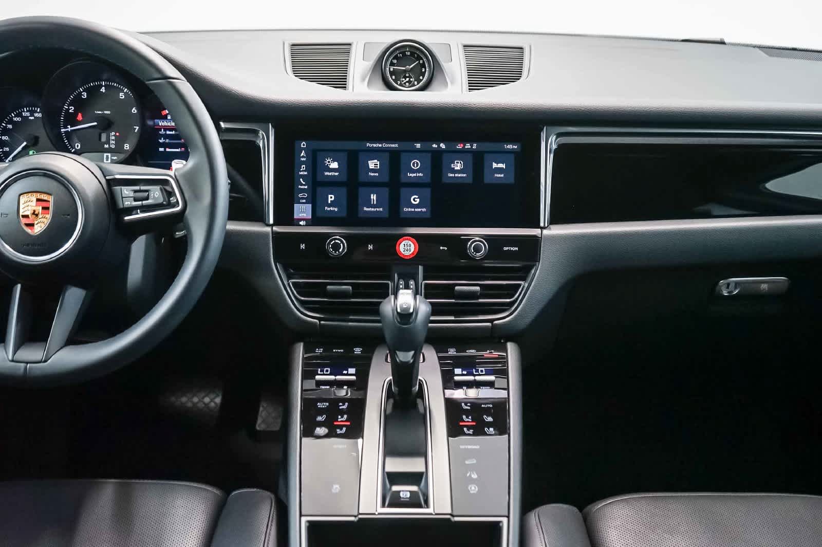 Certified 2026 Porsche Macan AWD/4WD image 19