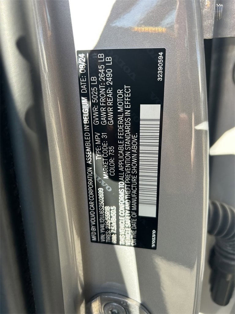 Used 2025 Volvo XC40 B5 Core w/ Protection Package Premier image 10