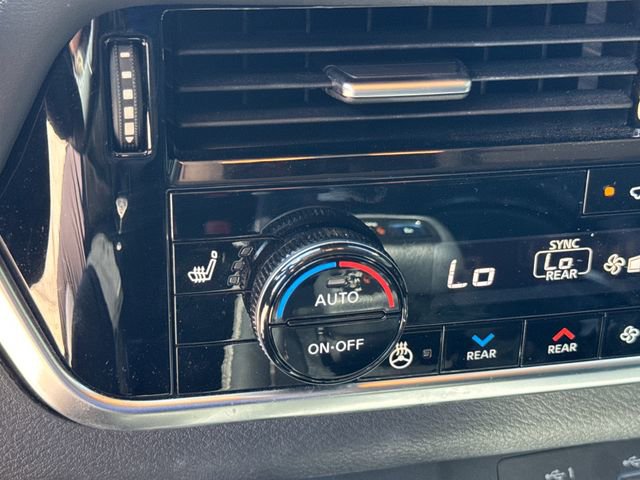 Used 2021 Nissan Rogue SL w/ Premium Package FWD image 24