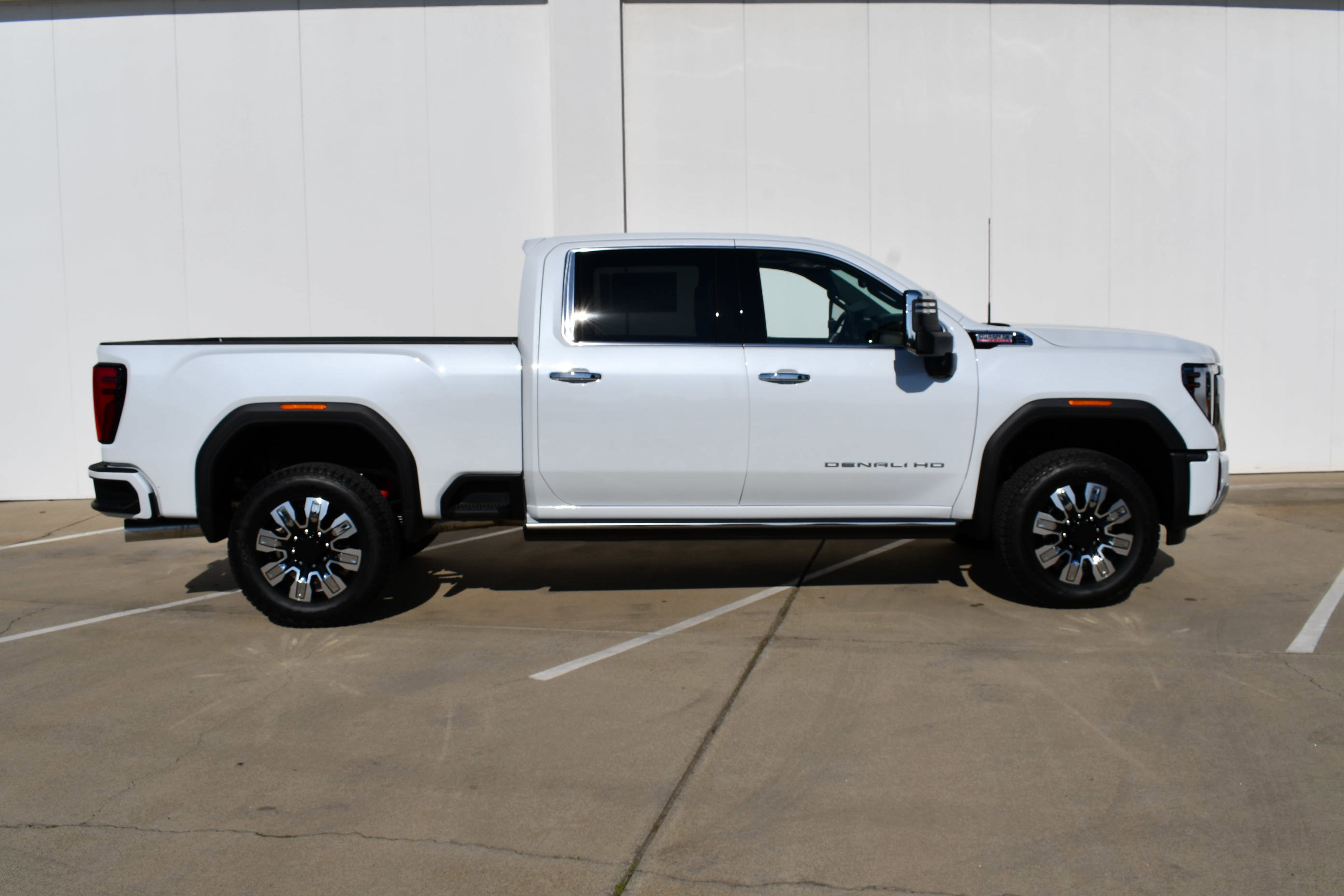 New 2026 GMC Sierra 2500 Denali w/ Denali Reserve Package image 5