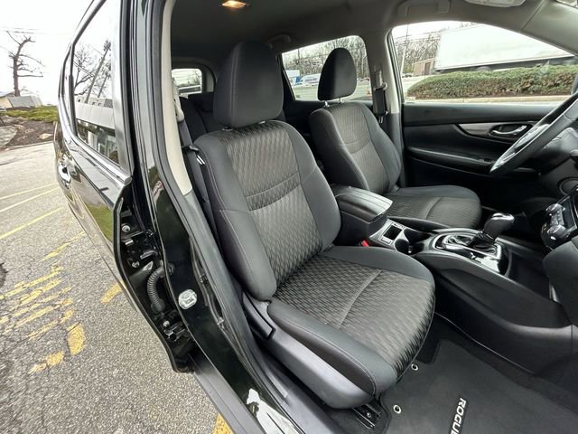 Used 2019 Nissan Rogue SV image 24