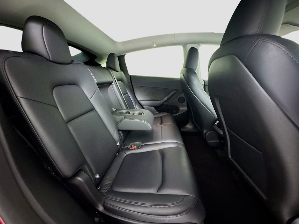 Used 2025 Tesla Model Y Long Range image 27