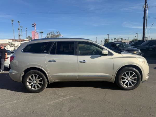 Used 2013 Buick Enclave Leather image 2