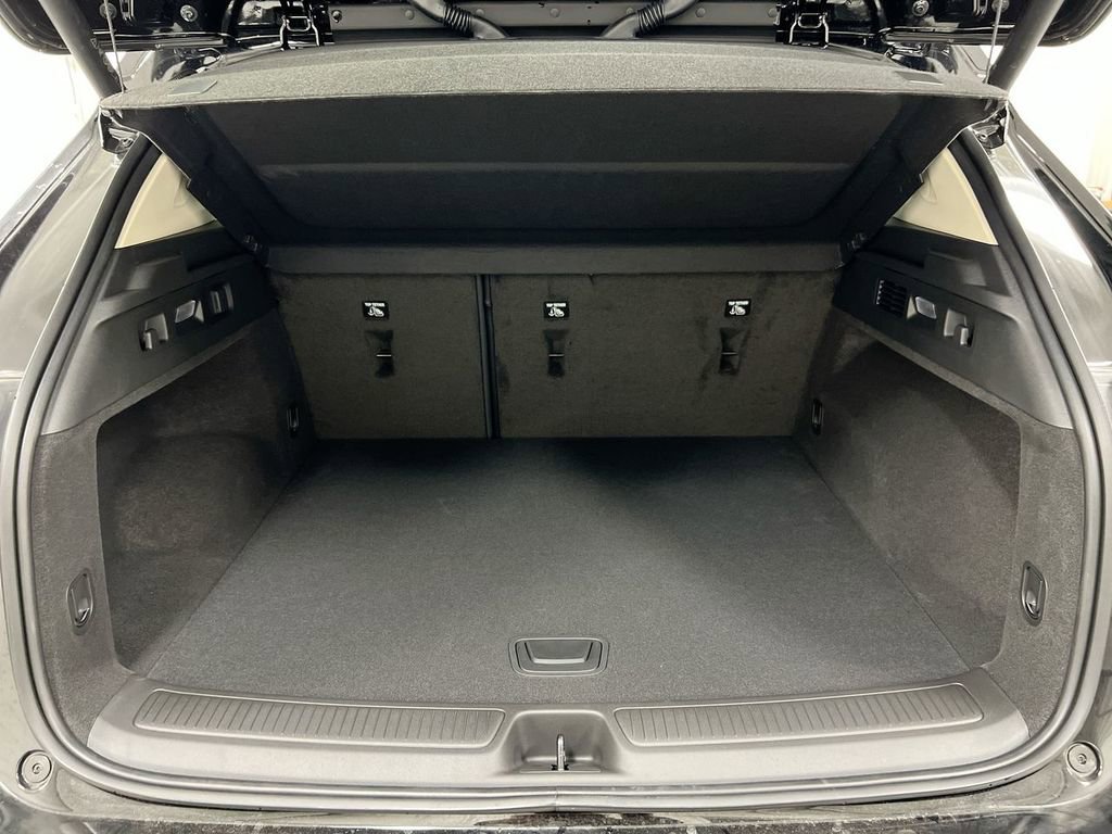 Used 2023 Buick Envision Essence w/ Sport Touring Package AWD/4WD image 24