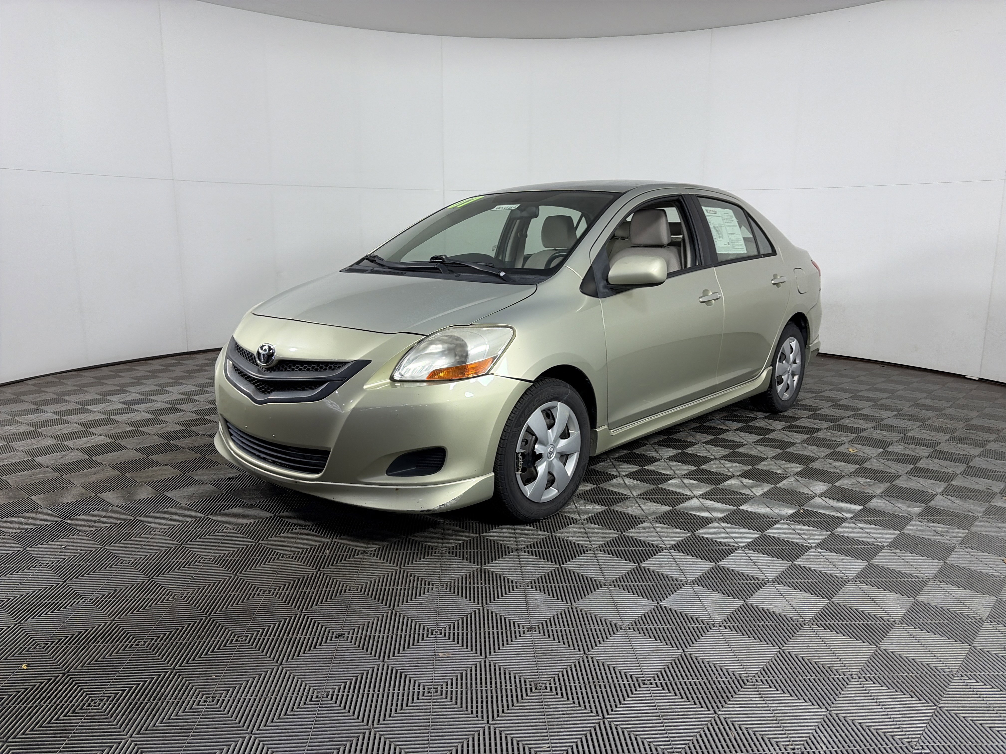 Used 2007 Toyota Yaris Sedan image 3