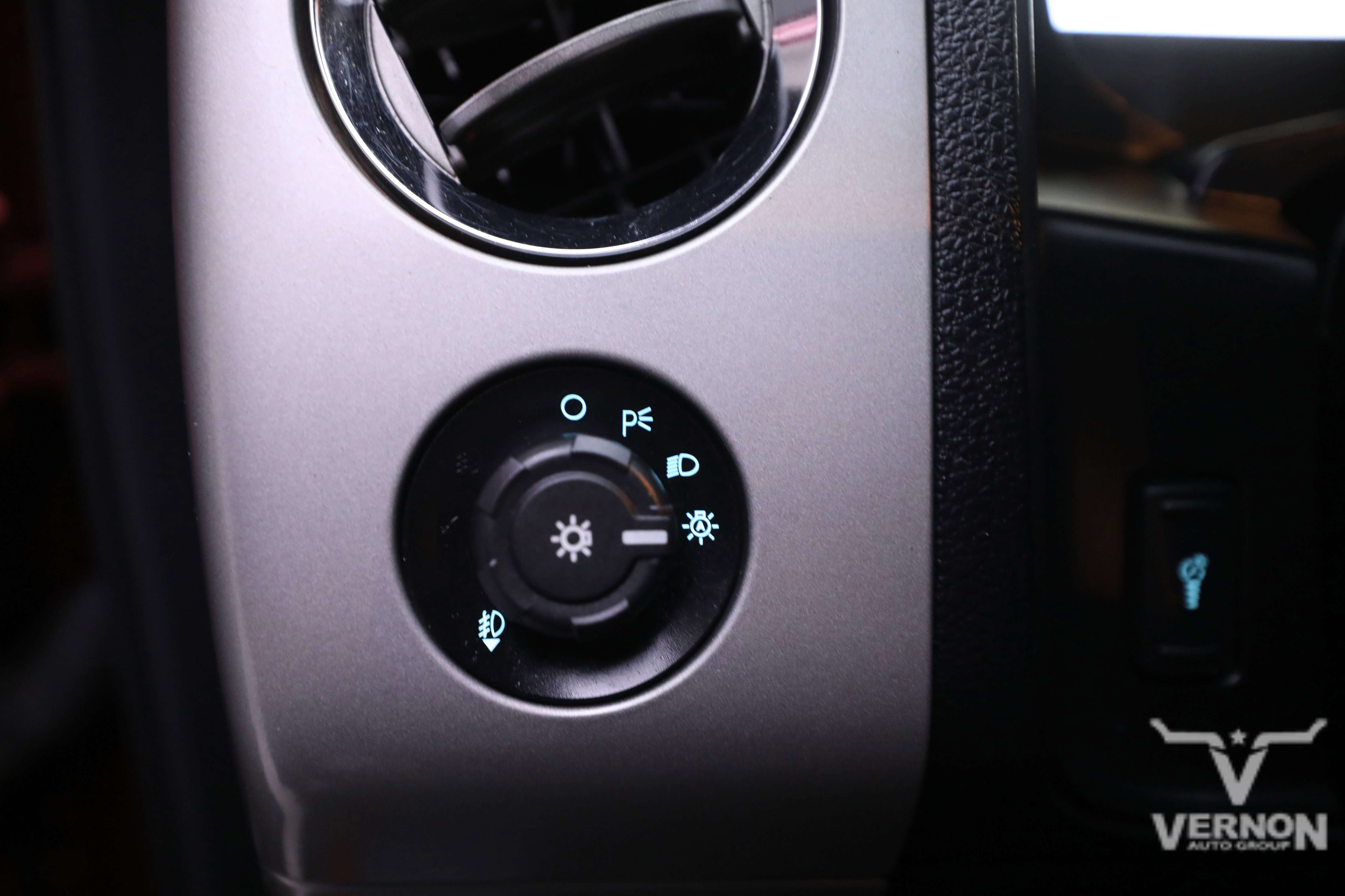 Used 2016 Ford Expedition King Ranch image 17