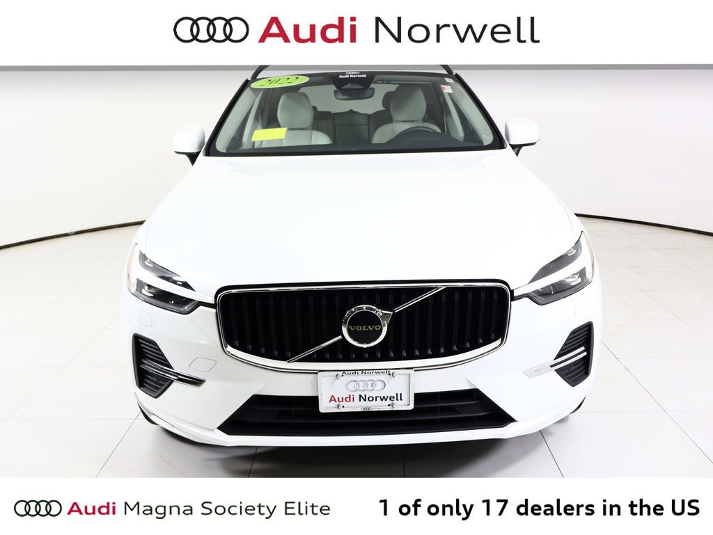 Used 2022 Volvo XC60 B5 Momentum w/ Climate Package image 10