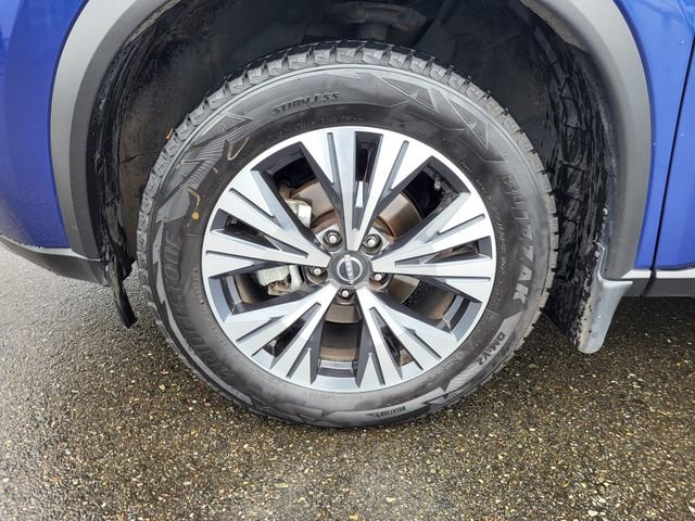 Used 2023 Nissan Rogue SV image 10