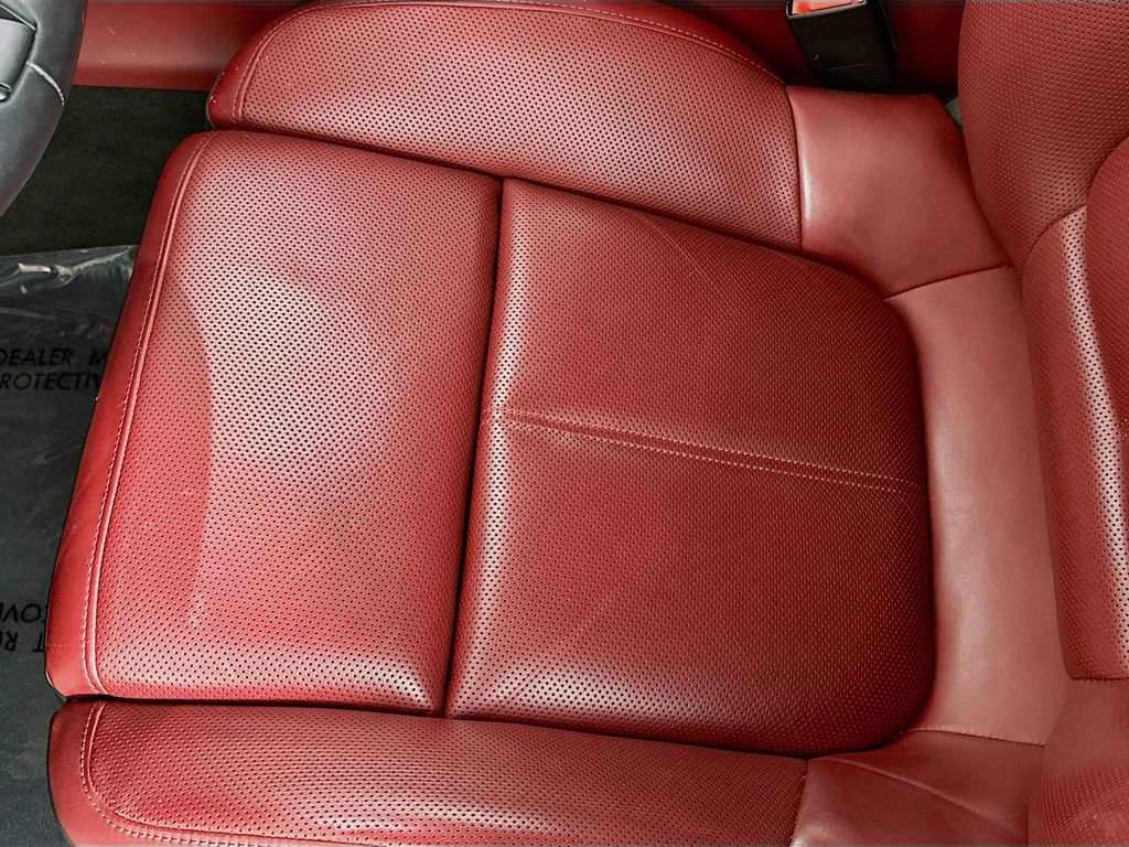Certified 2023 Porsche Macan AWD/4WD image 22
