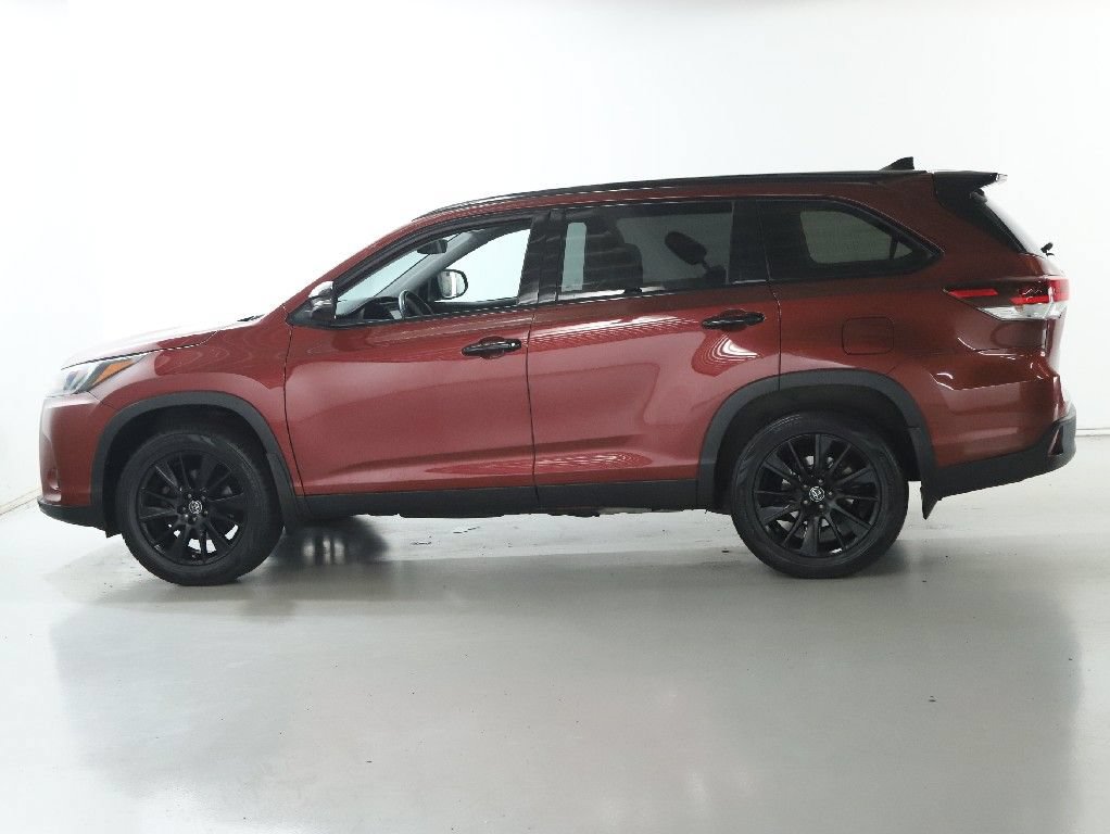 Used 2019 Toyota Highlander SE w/ Nightshade Edition AWD/4WD image 41
