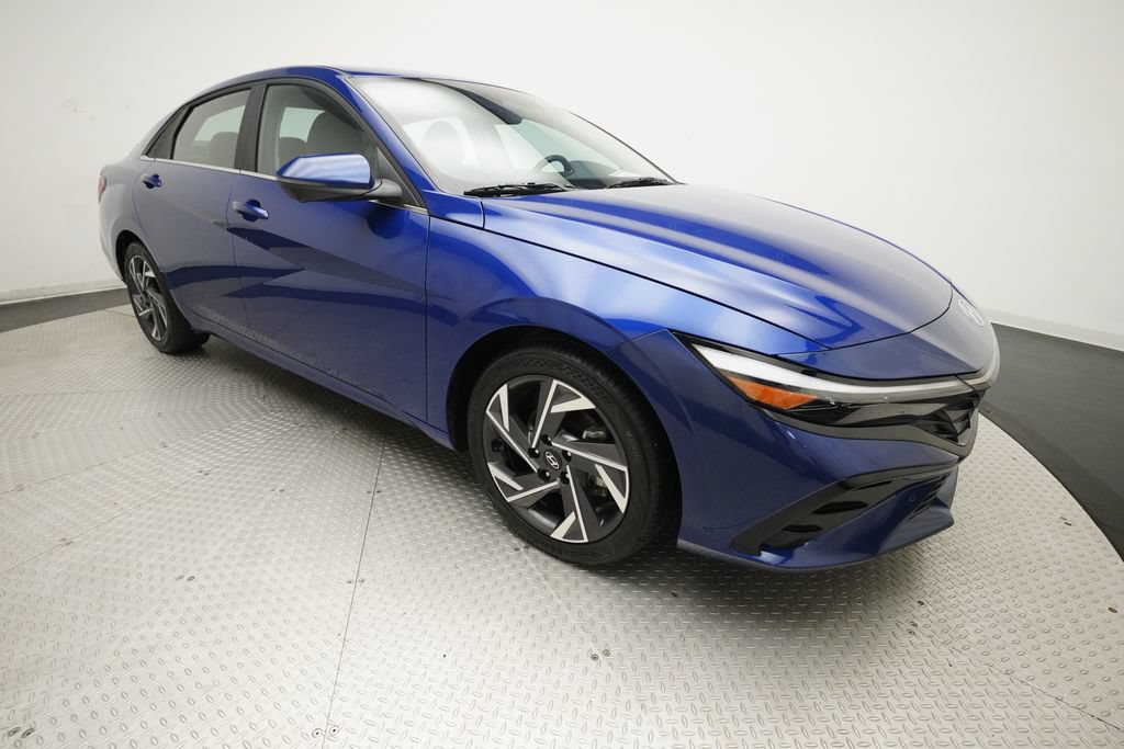Used 2024 Hyundai Elantra Limited FWD image 35