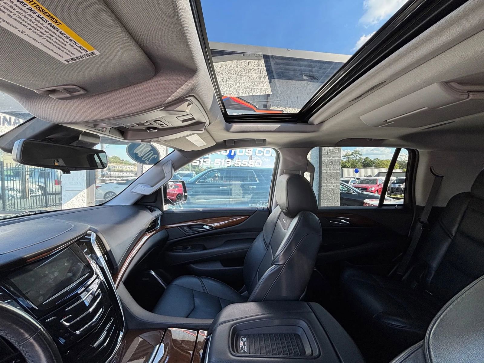 Used 2020 Cadillac Escalade Premium Luxury image 31
