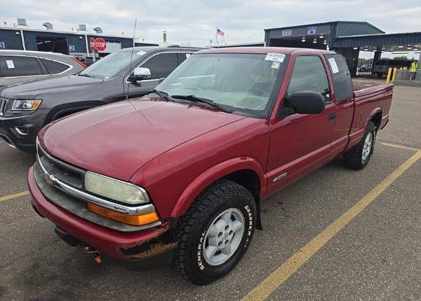 Used 2003 Chevrolet S10 Pickup LS w/ Convenience Package AWD/4WD image 1