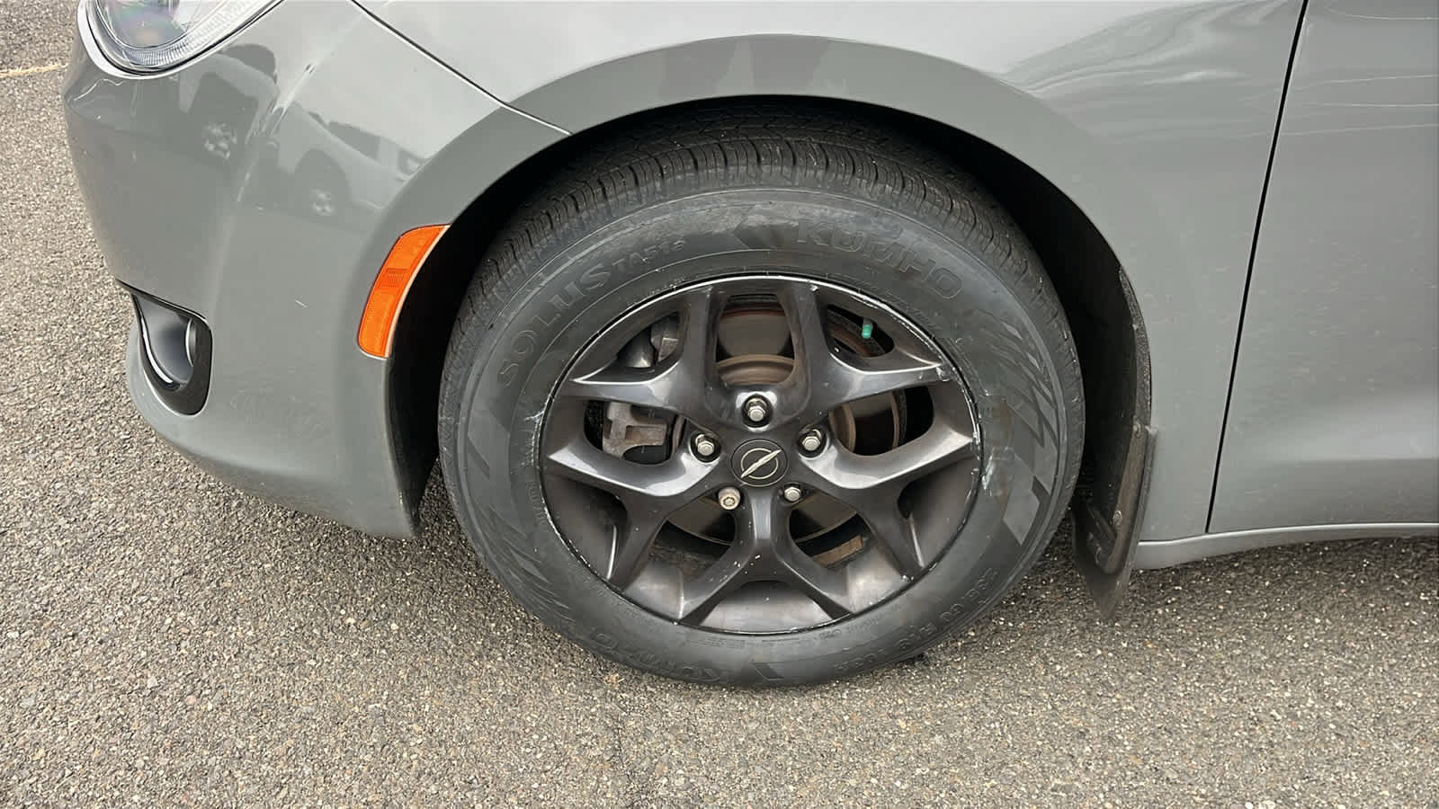 Used 2020 Chrysler Pacifica Touring-L w/ S Appearance Package image 8