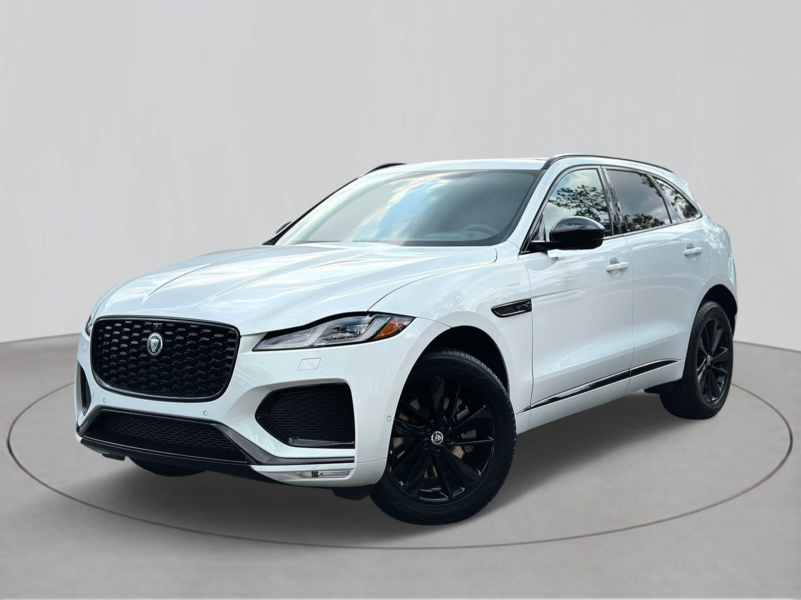 New 2026 Jaguar F-PACE R-Dynamic S image 1
