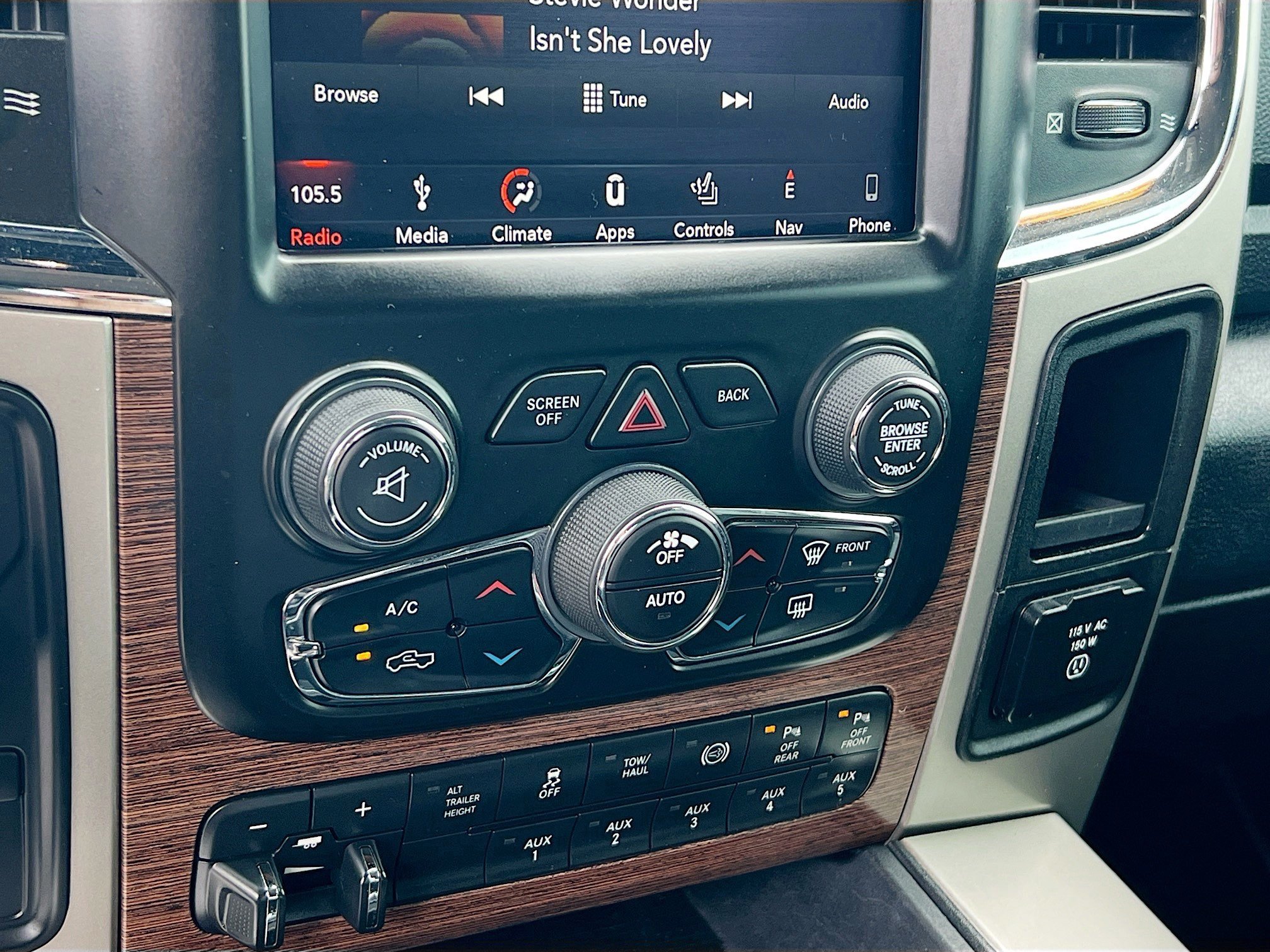 Used 2018 RAM 3500 Laramie AWD/4WD image 26
