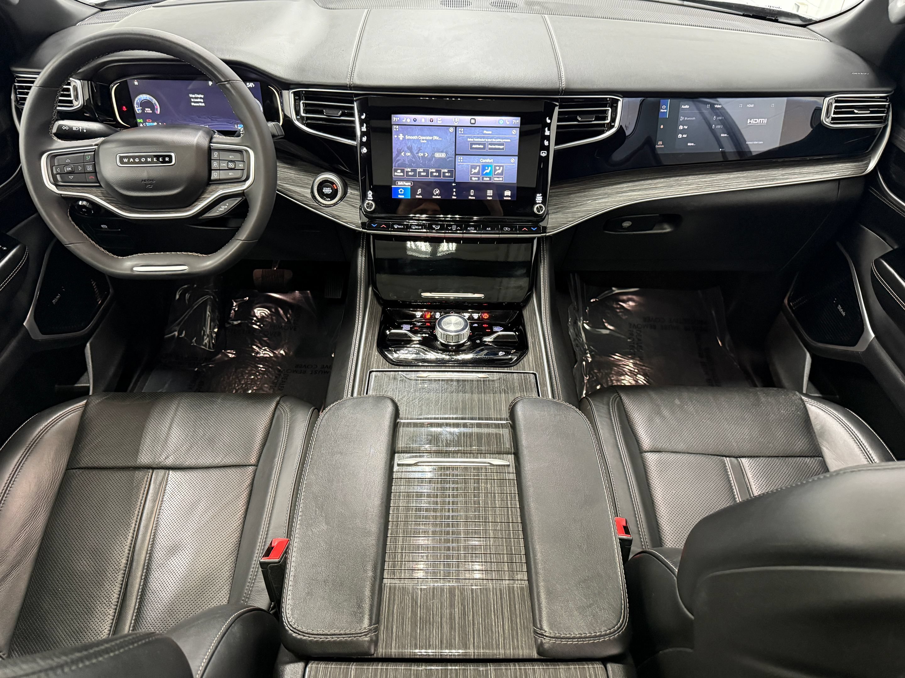 Used 2022 Jeep Wagoneer Series III w/ Premium Group I AWD/4WD image 15