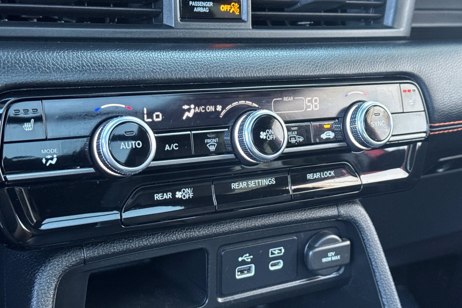 Used 2023 Honda Pilot TrailSport image 18