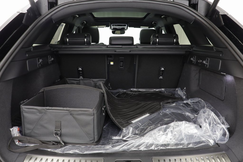 New 2026 Land Rover Range Rover Velar Dynamic SE image 17