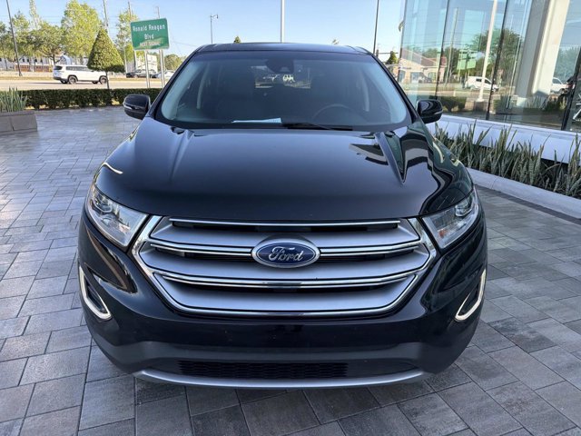 Used 2018 Ford Edge Titanium w/ Ford Safe & Smart Package FWD image 7