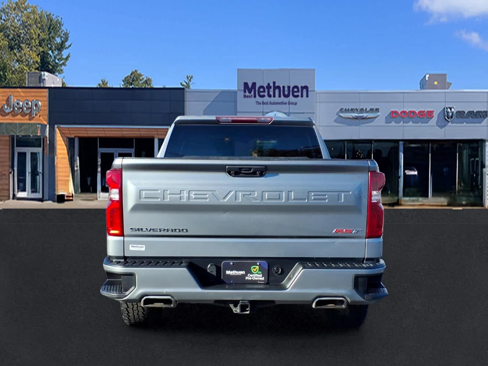 Used 2023 Chevrolet Silverado 1500 RST AWD/4WD image 5