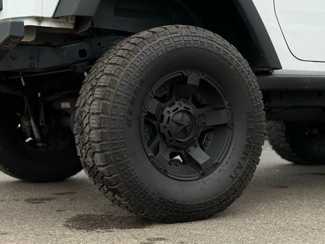 Used 2011 Jeep Wrangler Rubicon w/ PWR Convenience Group image 41