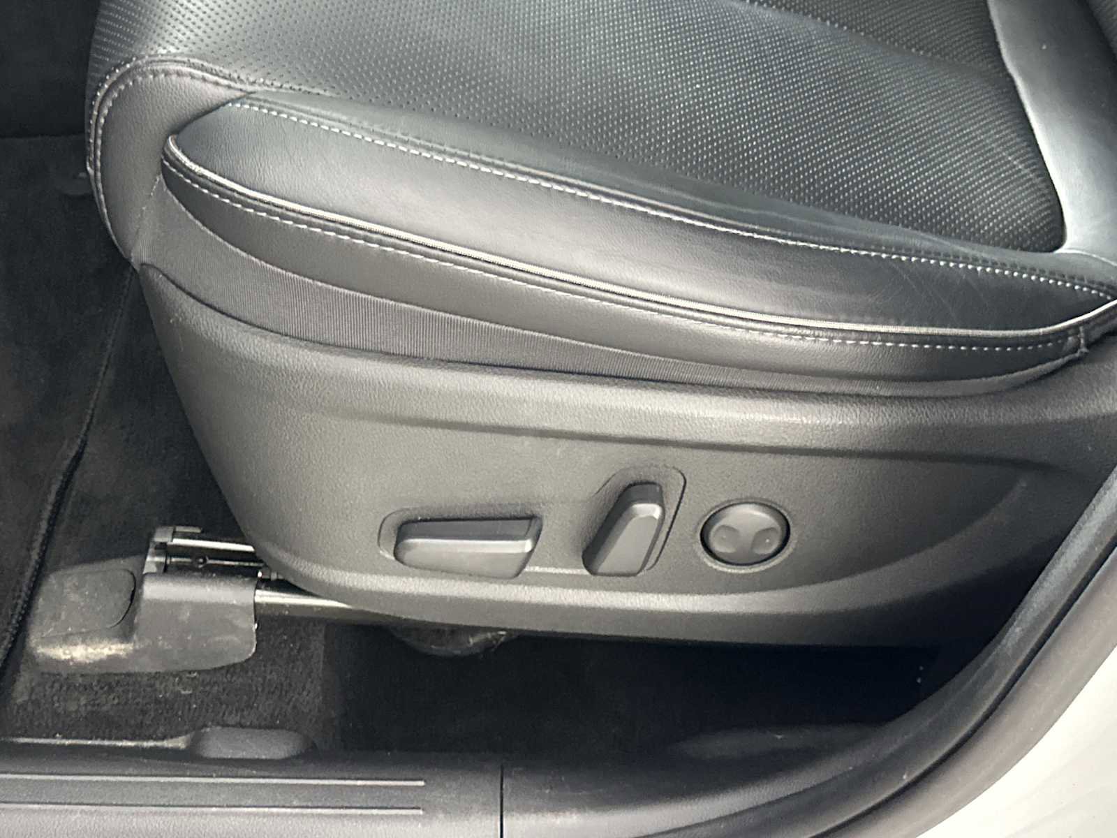 Certified 2022 Hyundai Santa Fe SEL w/ Convenience + Premium Package FWD image 12