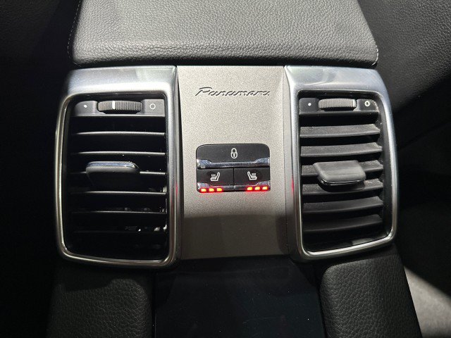 Used 2013 Porsche Panamera image 48
