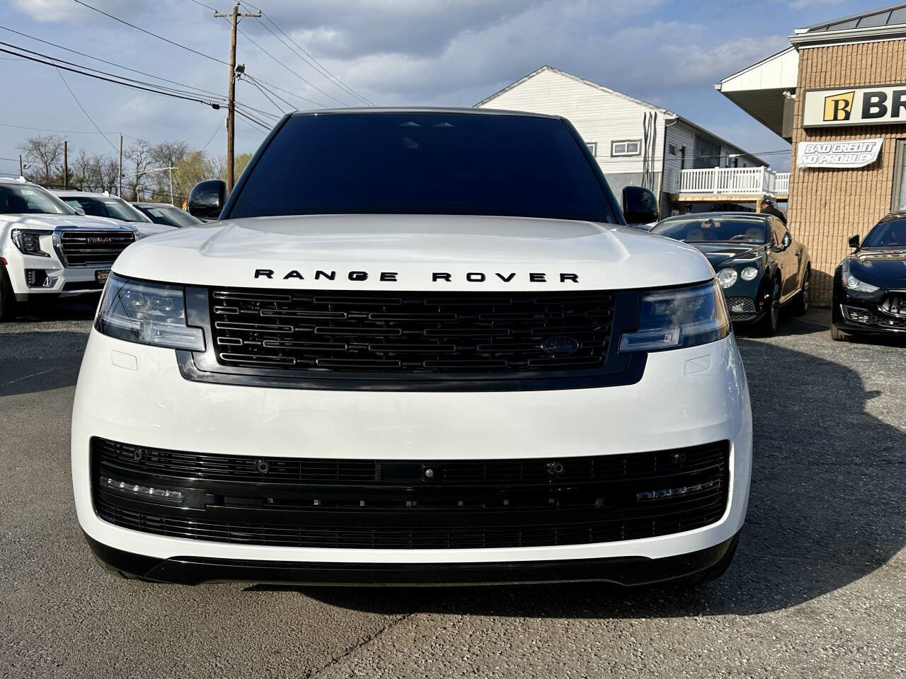 Used 2023 Land Rover Range Rover SE AWD/4WD image 2