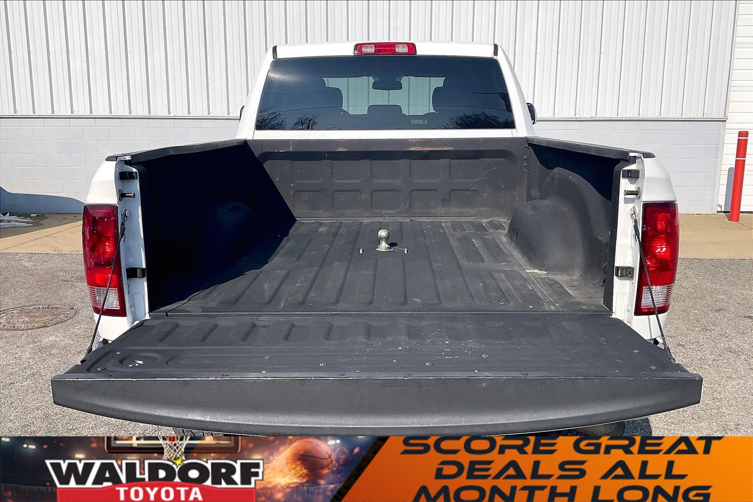 Used 2018 RAM 3500 Tradesman w/ Chrome Appearance Group image 40