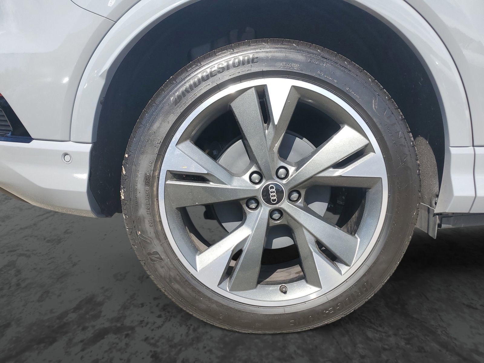 Used 2024 Audi Q4 e-tron Prestige AWD/4WD image 5