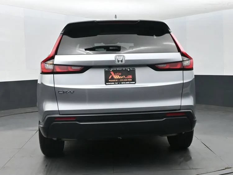 Used 2025 Honda CR-V LX image 8