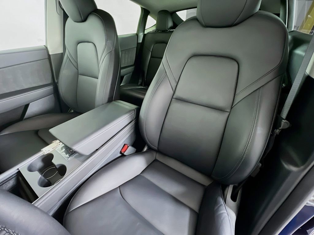 Used 2025 Tesla Model Y Long Range image 21