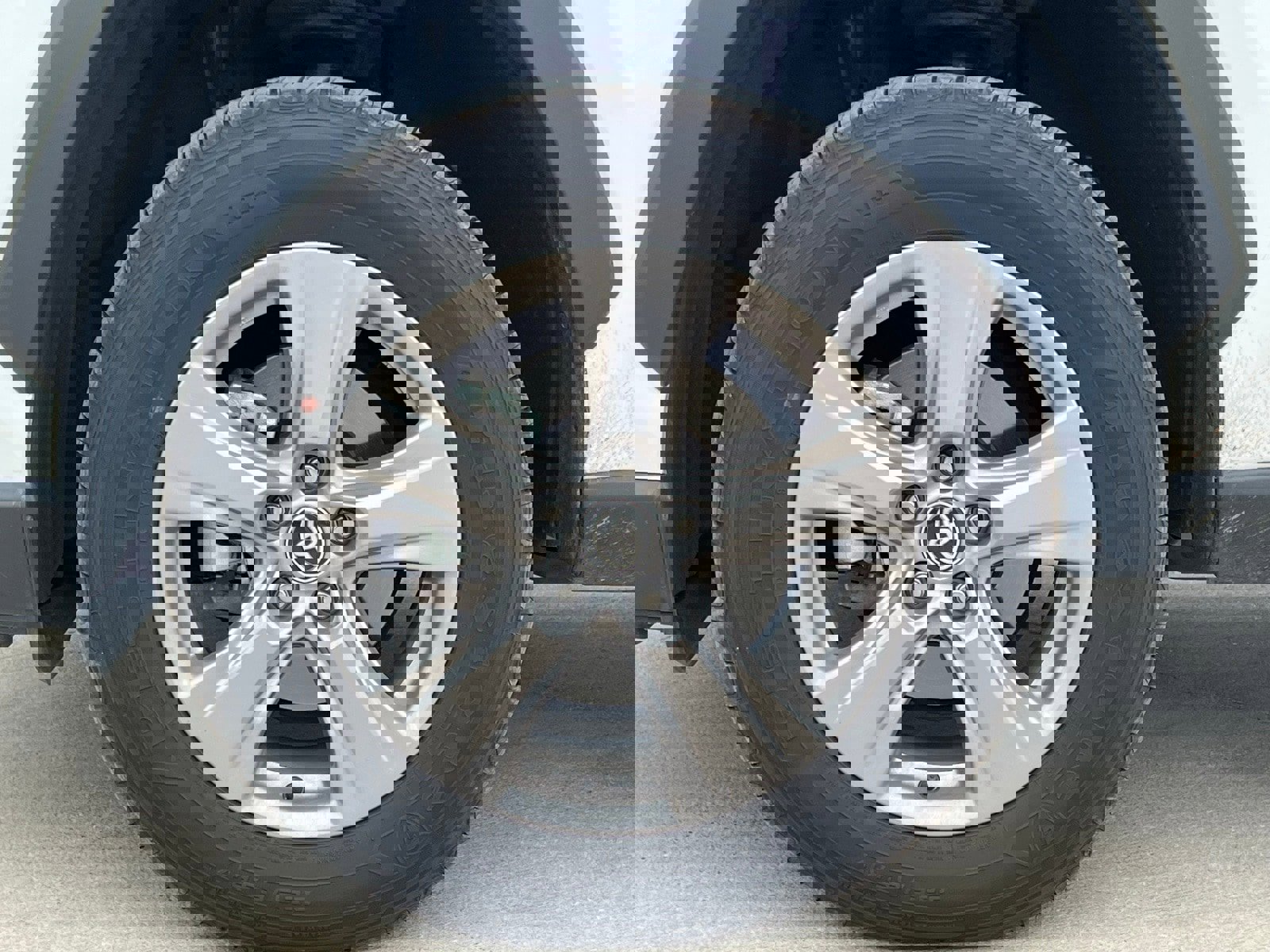 Used 2025 Toyota RAV4 XLE image 8