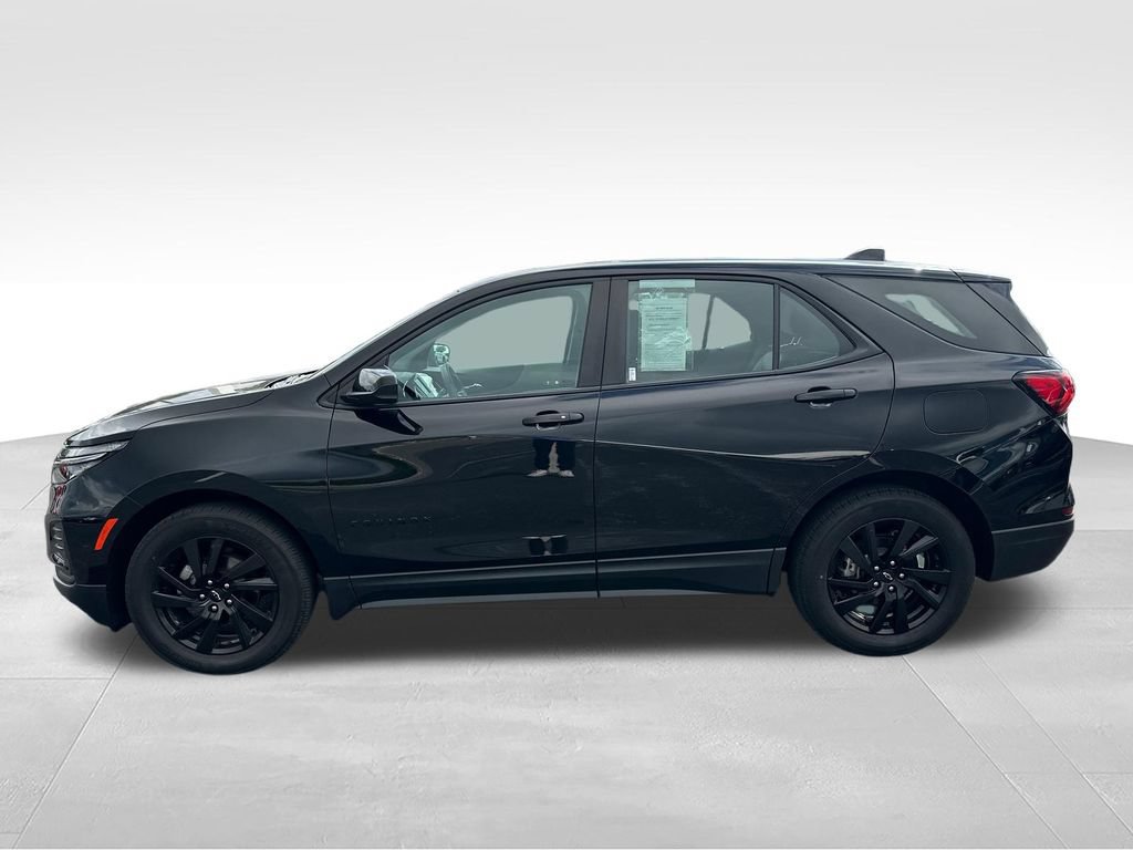 Used 2024 Chevrolet Equinox LS w/ Midnight Edition FWD image 2