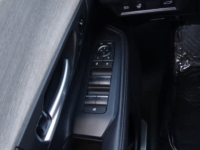 Used 2024 Toyota Grand Highlander Limited image 39