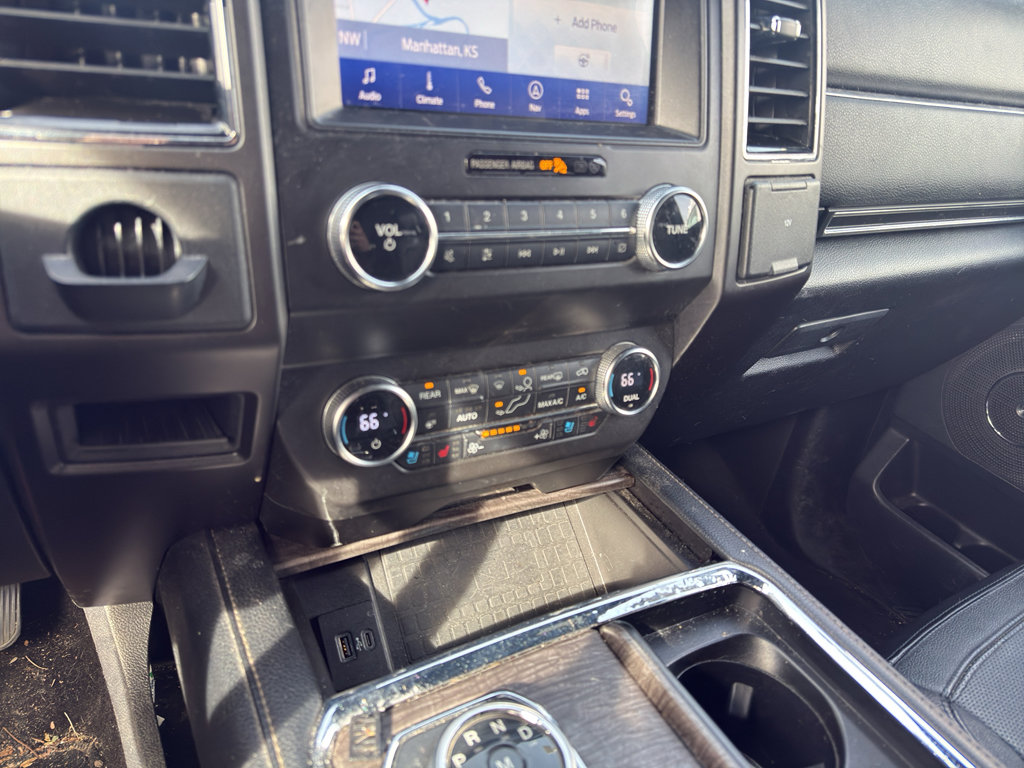 Used 2020 Ford Expedition Max Limited image 11