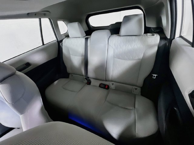 Used 2024 Toyota Corolla Cross LE w/ Moonroof Package FWD image 27