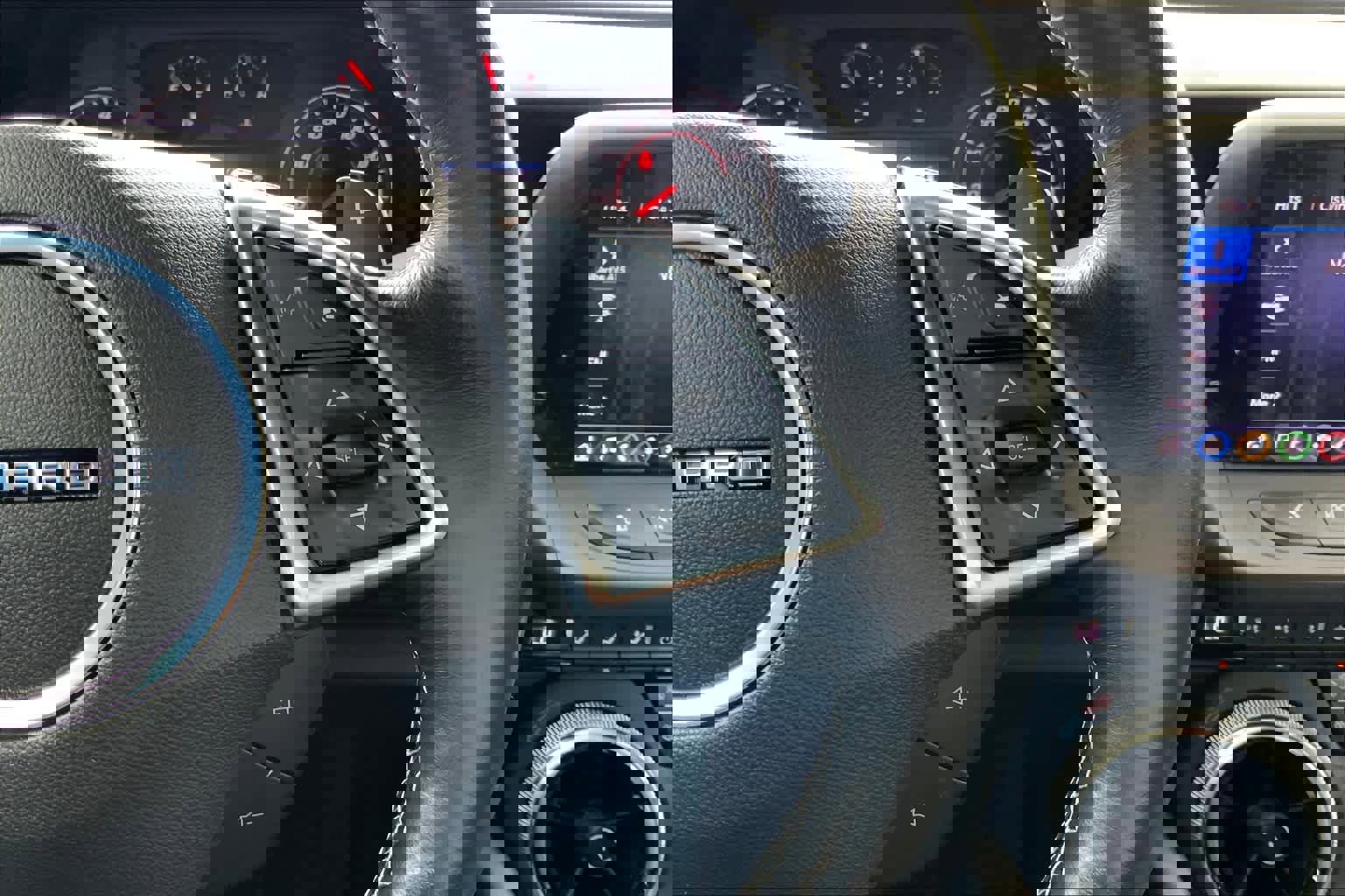 Used 2020 Chevrolet Camaro LT w/ Technology Package RWD image 24