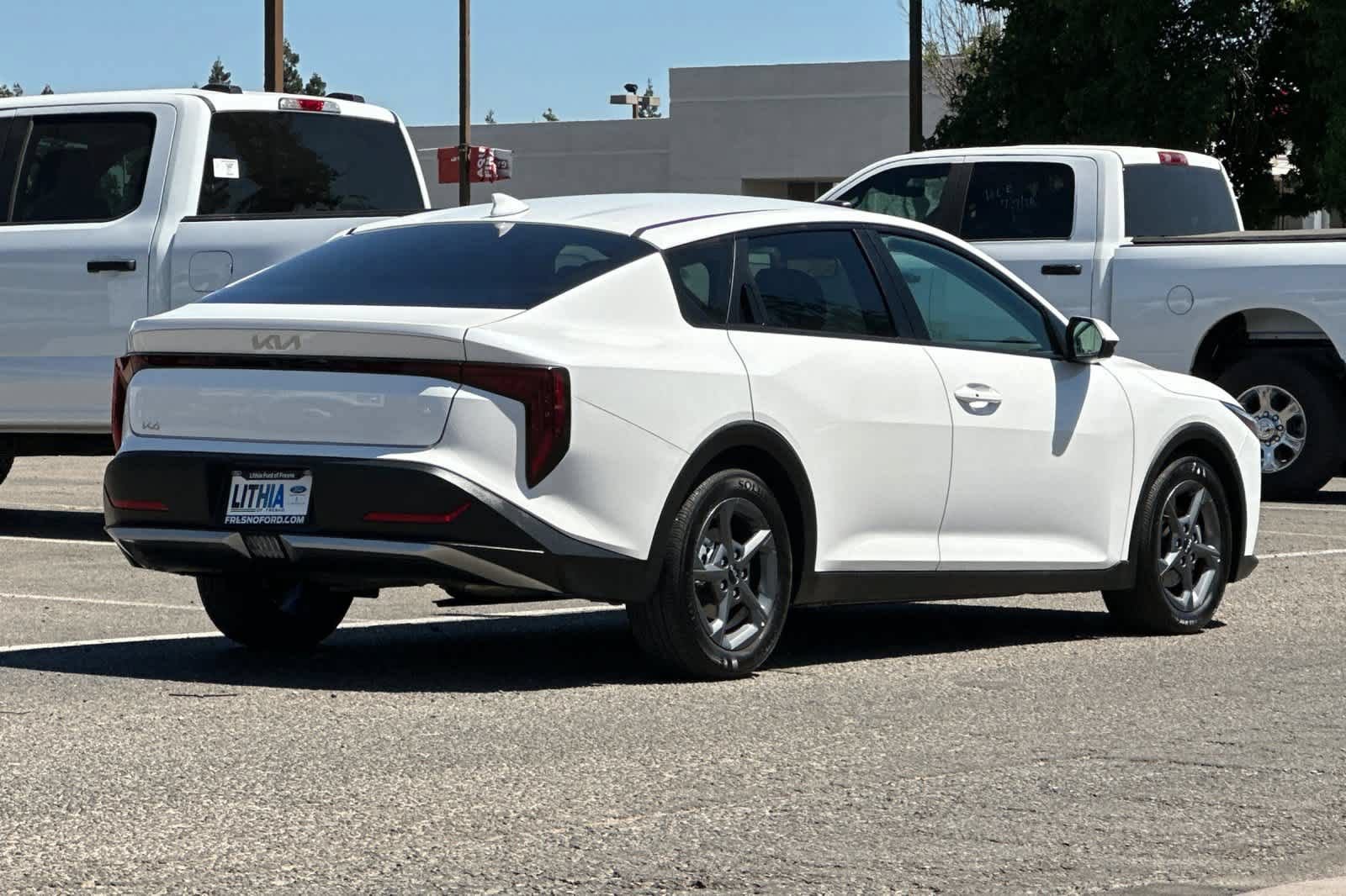 Used 2025 Kia K4 FWD image 2