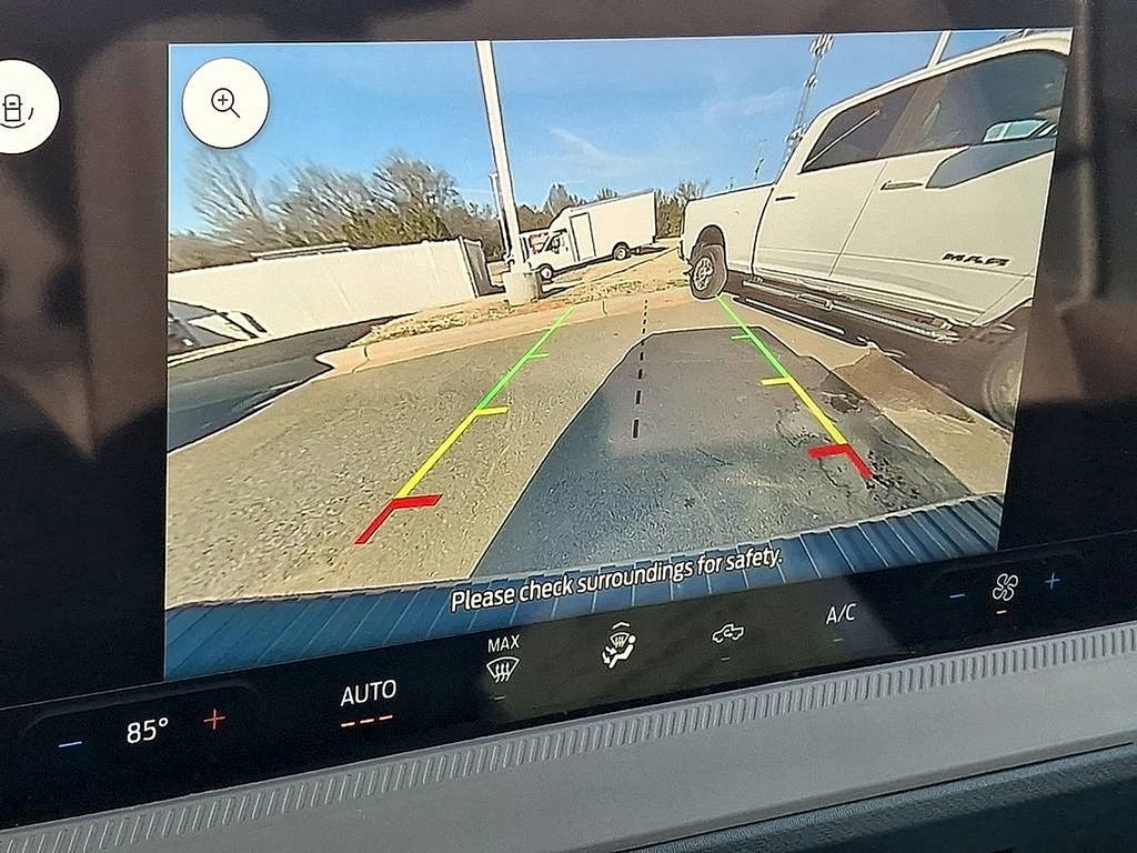 Used 2025 Ford Maverick XL w/ Equipment Group 102A image 14