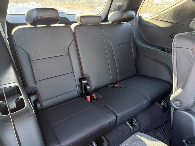New 2026 Chevrolet Traverse RS w/ LPO, Floor Liner Package image 30