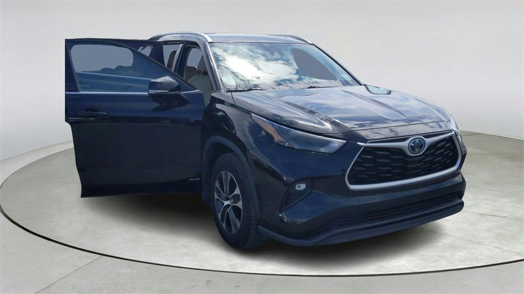 Used 2022 Toyota Highlander Bronze Edition image 8