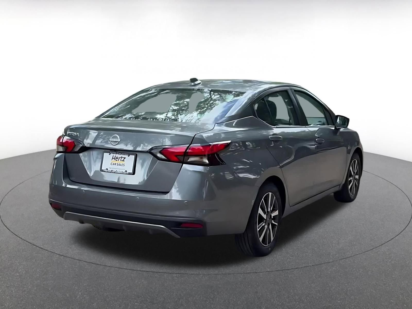 Used 2025 Nissan Versa SV FWD image 15