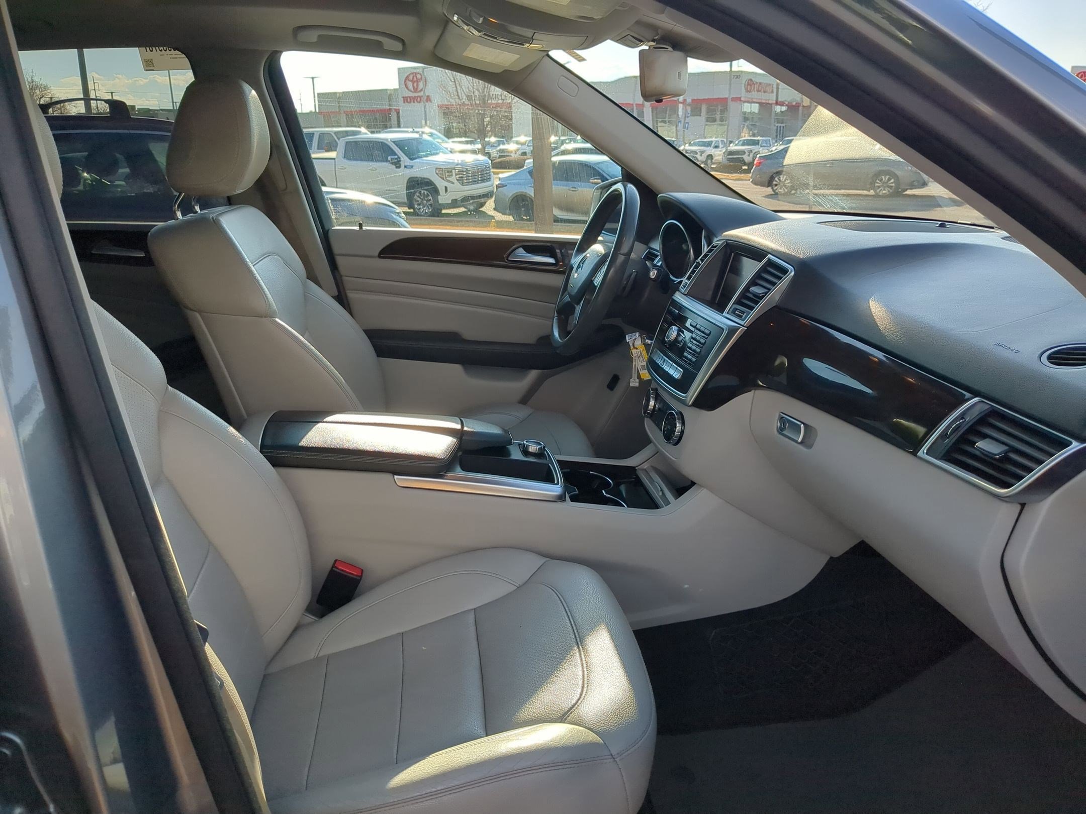 Used 2015 Mercedes-Benz ML 350 4MATIC image 32