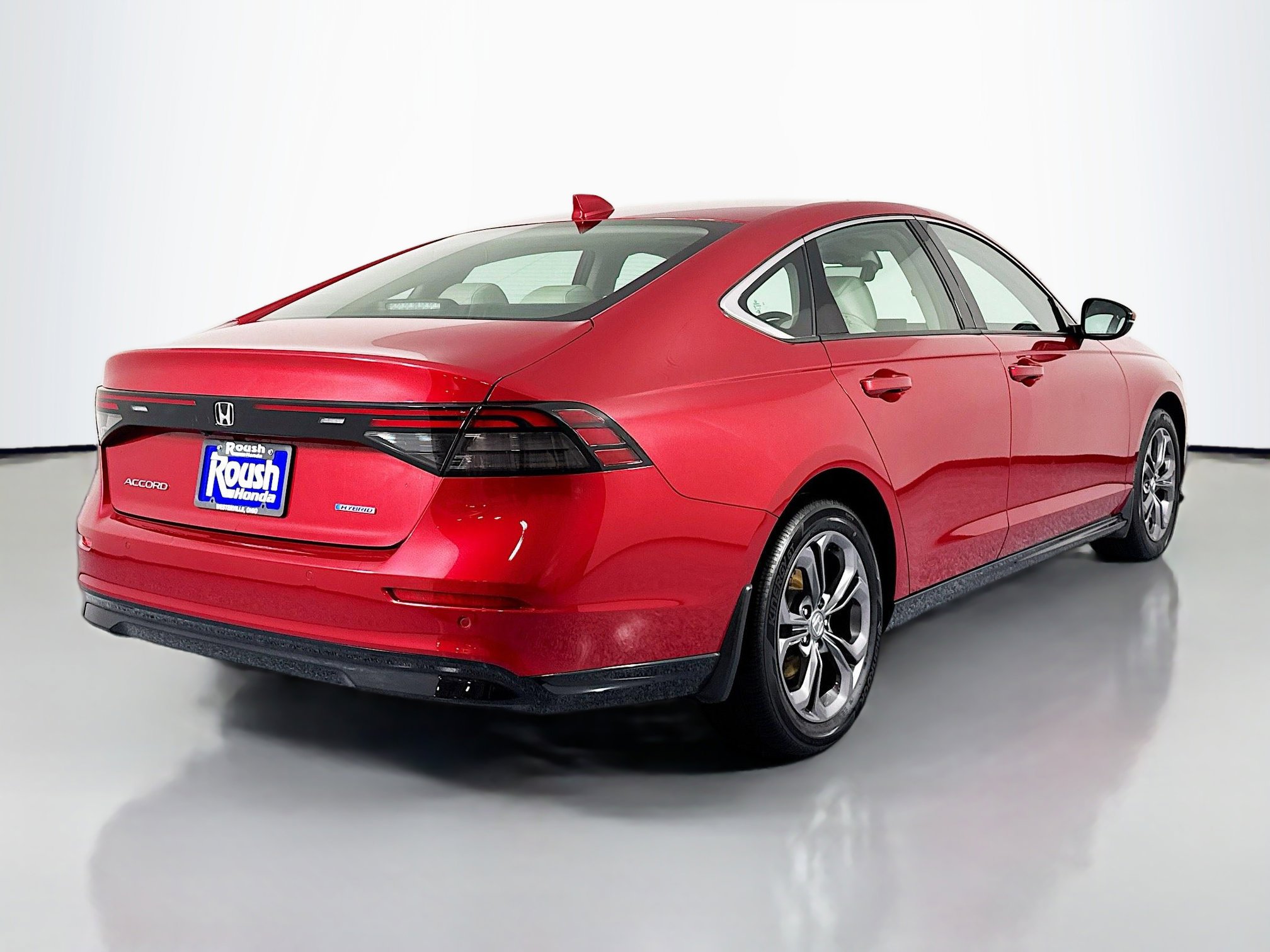 Certified 2024 Honda Accord EX-L image 5