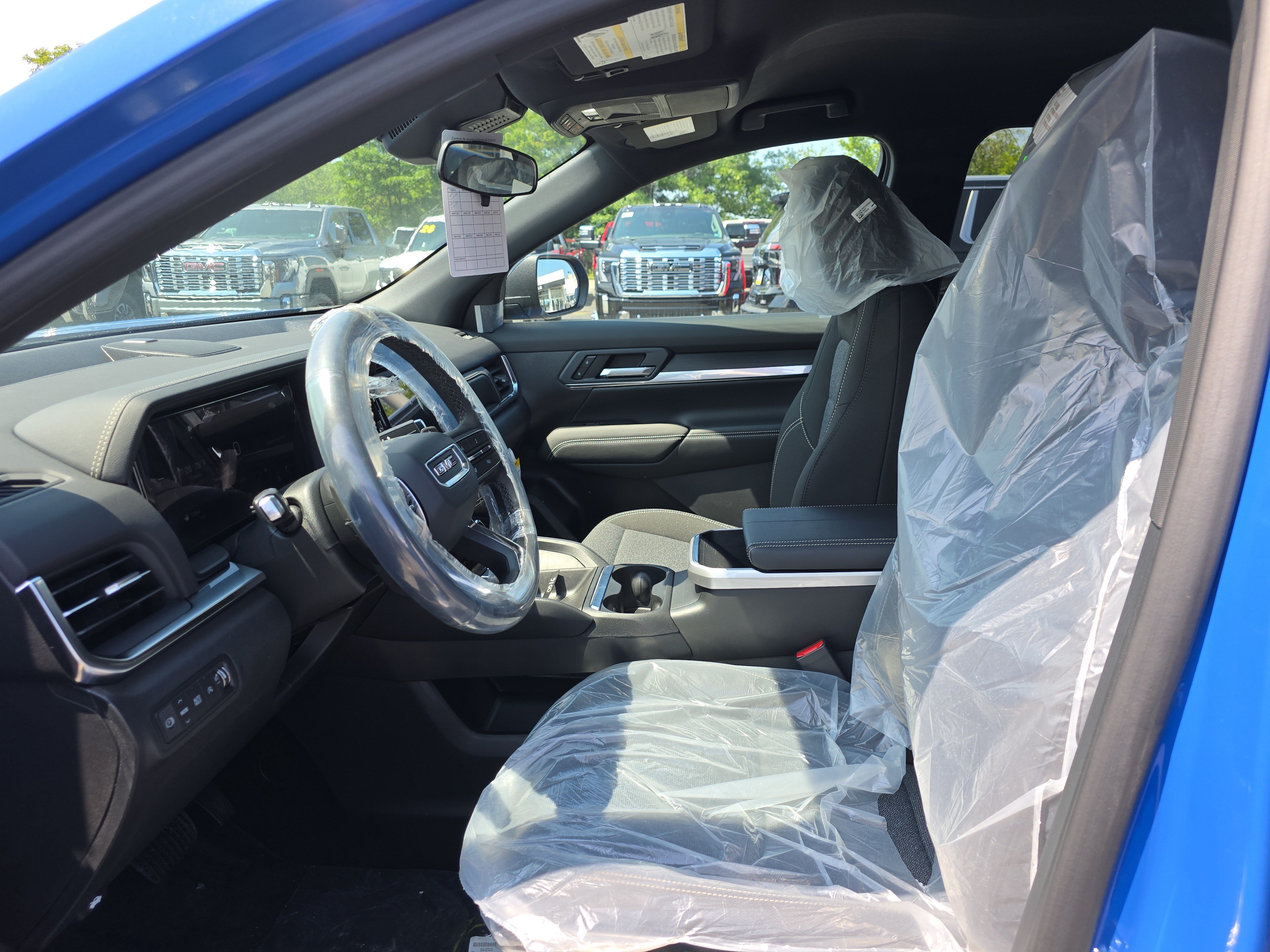 New 2027 GMC Terrain Elevation w/ LPO, Floor Liner Package FWD image 12
