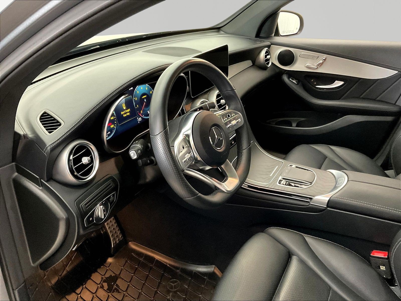 Certified 2023 Mercedes-Benz GLC 300 4MATIC Coupe image 17