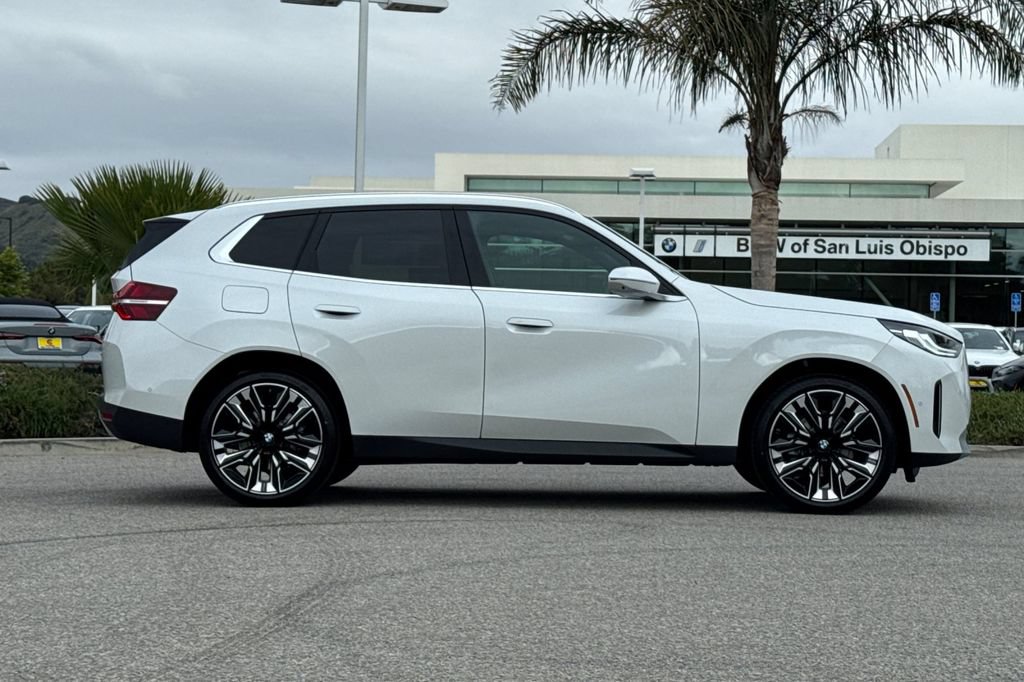 New 2026 BMW X3 xDrive30i w/ Premium Package AWD/4WD image 2